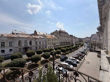 Продаж 3 кімнатної квартири у Австрійському будинку за адресою проспект Шевченка (центр міста Львів).