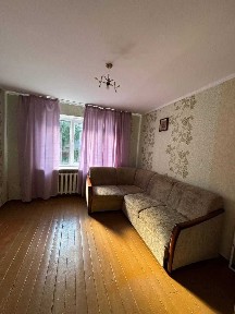 Продам квартиру-гостинку в хорошому районі Рівного!