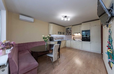 Продаж 3к квартири 95.7 м² + комора | ЖК The Lakes |Ясинуватський, 11 ГЕНЕРАТОР