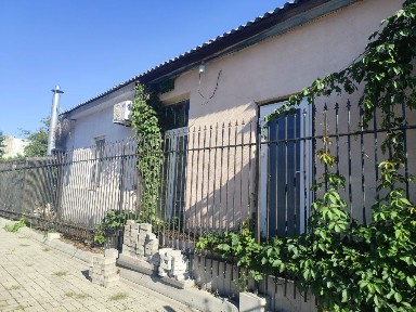 продам чатинну банку, квартиру на землі вул, М Грушевського