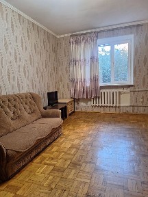 Продам 1 комнатную квартиру Комитетская высокий 1 этаж