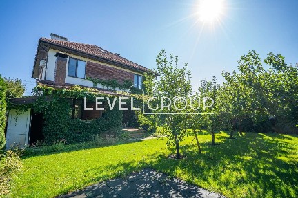 Продаж 6к будинку 189кв. м, 6сот землі в Києві, Святошинський район, вул. Садова