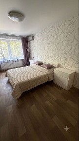 Сдам 4 комн кв 3/9 эт на Черемушках Отопление пополам