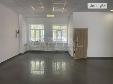 Продаж комерційного приміщення на вул. Машинобудівна, площа 553 кв. м • ID 34903995