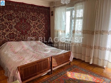 Продається 2-кімнатна квартира на проспекті Леся Курбаса, 2/13