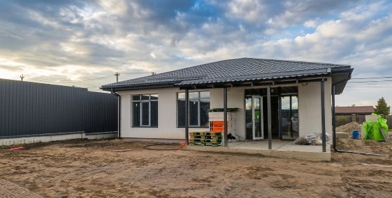 Будинок в закритому КМ, поруч ліс