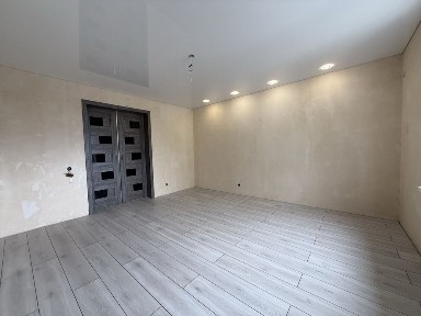 Продаж 3-кімнатної квартири з ремонтом