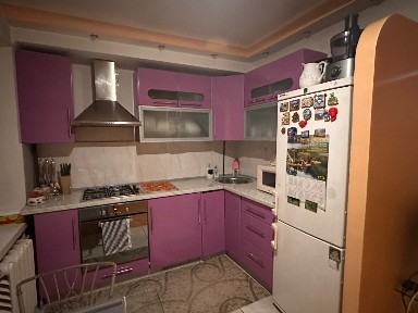 Здам 2 кімнатну квартиру в центрі міста.