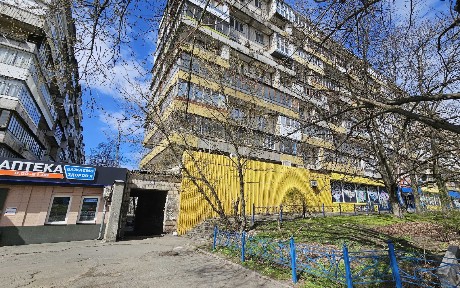 Чорнобильська, 3. Квартира 72кв. м. на зручному 4 поверсі. Газ!