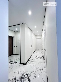 Продаж 3к квартири 72 кв. м на вул. Університетська 1М • ID 34911684