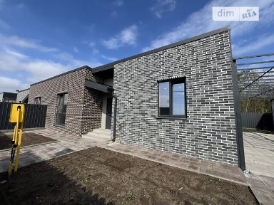 Продаж 1 поверхового дуплекса з ділянкою на 2 сотки, 100 кв. м, 3 кімнати, на вул. Ювілейна 1 • ID 34909506