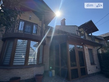 Продаж 2 поверхового таунхауса з ділянкою на 2.5 сотки, 122 кв. м, 3 кімнати, на вул. Сонячна • ID 34898594