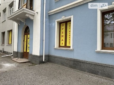Продаж офісного приміщення 245 кв. м. на 1 поверсі на пров. Військоматський 10, чотириповерхова будівля • ID 34365158
