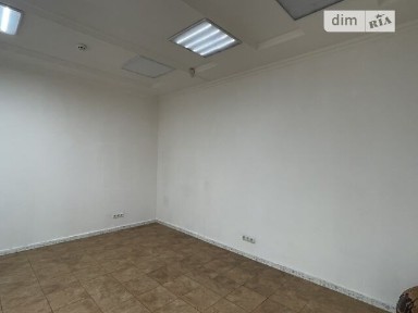 Продаж офісного приміщення 38 кв. м. на 1 поверсі на вул. Богдана Хмельницького 4, двоповерхова будівля • ID 34334008