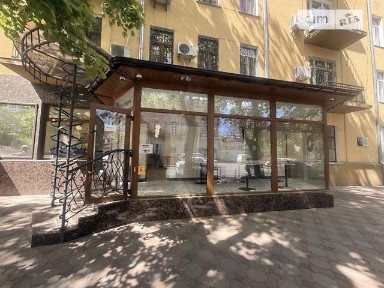Продаж офісного приміщення 116 кв. м. на 1 поверсі на вул. Дворянська 6, чотириповерхова будівля • ID 34208540