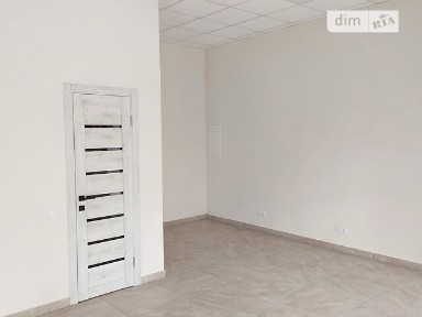Продаж офісного приміщення 70 кв. м. на 1 поверсі на вул. Шпитальна, семиповерхова будівля • ID 34164511