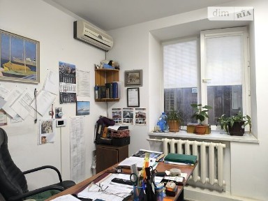 Продаж офісного приміщення 45 кв. м. на 1 поверсі на вул. Академічна 1, десятиповерхова будівля • ID 34092580