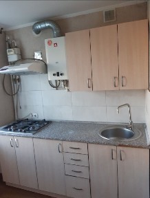 Здається 2 кімнатна квартира п'ятий поверх