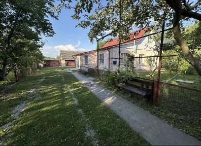 Оренда будинку 100 м²