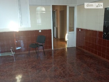 Продаж офісного приміщення 99.8 кв. м. на 1 поверсі на вул. Гагаріна 2А, одноповерхова будівля • ID 32351974