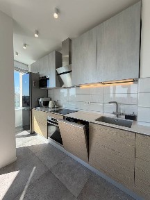 Продам квартиру Кадор 35 Жемчужина Литературная 95 метров три спальни