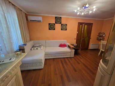 Продаж затишної 3-кімнатної квартири в Садгорі