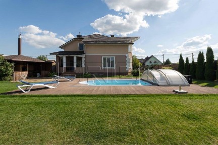 Продаж будинку 237 м2 з басейном 12 соток Крюківщина Святошинський район