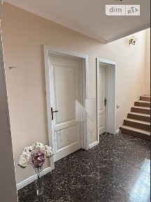 Продаж 3 поверхового будинку з ділянкою на 4 сотки, 290 кв. м, 6 кімнат, на вул. Озерна • ID 34897717