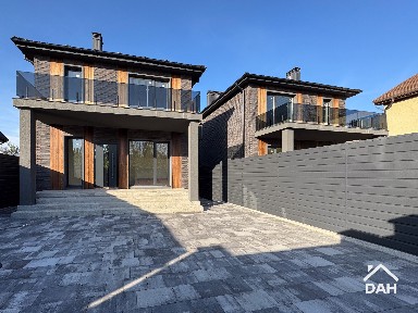 Будинок 220 м², з укриттям, під чистове оздоблення, біля метро Академмістечко, забудовник
