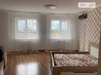 Довготривала оренда 1к квартири на вул. Срібнокільська 12 • ID 34912038