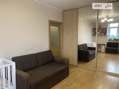 Продаж 1-кімнатної квартири 44.4 м², Феодосійська вул., 3в