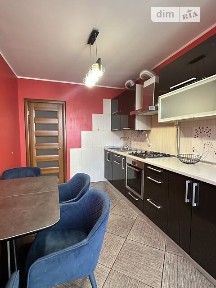 Соборна вулиця, район Центр, Рівне, вул. Соборна 34901031