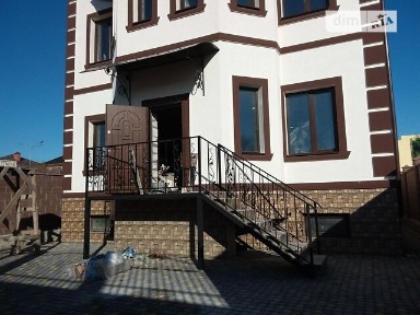 Продаж 3 поверхового будинку з верандою і ділянкою на 3 сотки, 320 кв. м, 4 кімнати, на вул. Дальня • ID 34911917