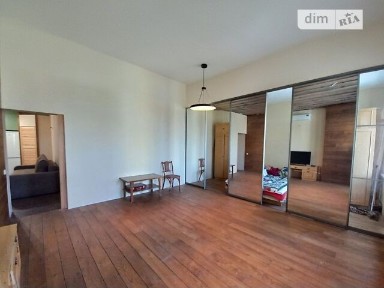 Продаж 3к квартири 67 кв. м на узвіз Куликівський 8/10 • ID 34901068