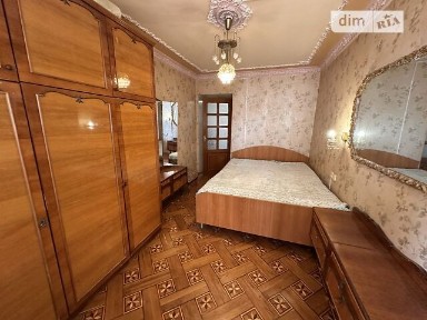 Продаж 3к квартири 70 кв. м на вул. Олексія Вадатурського • ID 34900477