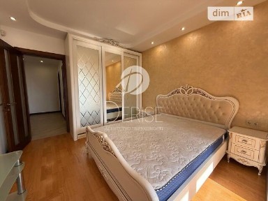 Продаж 3к квартири 100 кв. м на вул. Ващенка Григорія 1 • ID 34899238