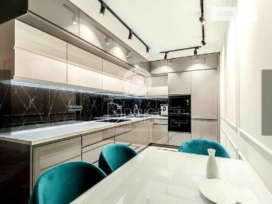 Продаж 3к квартири 71 кв. м на просп. Валерія Лобановського 144 • ID 34899231