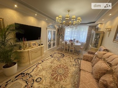 Продаж 3к квартири 121 кв. м на просп. Голосіївський 68 • ID 34899155