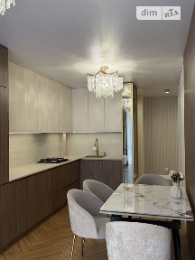 Продаж 2к квартири 72 кв. м на вул. Капушанська 8 • ID 34898892
