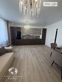 Продаж 2к квартири 69 кв. м на вул. Андрія Шептицького • ID 34898582