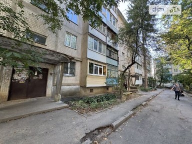 Продаж 1к квартири 31.5 кв. м на вул. Андрія Первозванного 62 • ID 34894788