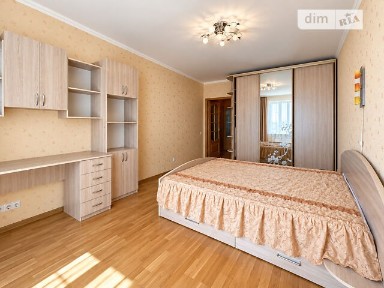 Продаж 2к квартири 87 кв. м на вул. Соборності 77А • ID 34893076