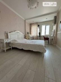 Продажа 4 ком квартиры на 7 фонтана в новом доме