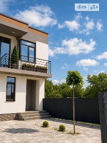 Продаж 2 поверхового таунхауса з ділянкою на 1 сотку, 116 кв. м, 3 кімнати, на вул. Миру • ID 33823333