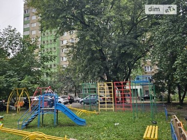 Автозаводська вулиця, мікрорайон Вишгородський Масив, район Оболонський, Київ, вул. Автозаводська 39 34882444