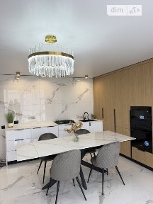 Продаж 3к квартири 100 кв. м на просп. Бандери Степана 46 • ID 34880215
