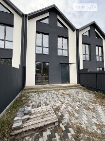 Продаж 2 поверхового таунхауса з ділянкою на 1.6 сотки, 108 кв. м, 4 кімнати, на вул. Лісова • ID 33568659