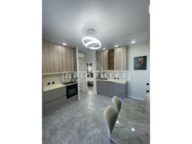 Продаж 2к квартири 45 кв. м на просп. Лесі Українки • ID 34872898
