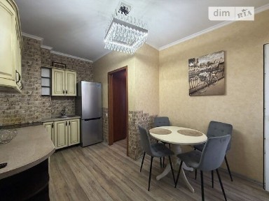 Продаж 1к квартири 35.7 кв. м на мас. Радужний • ID 34863133