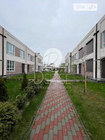 Продаж 2 поверхового будинку з ділянкою на 1.5 сотки, 235 кв. м, 4 кімнати, на вул. Центральна 5 • ID 34930196